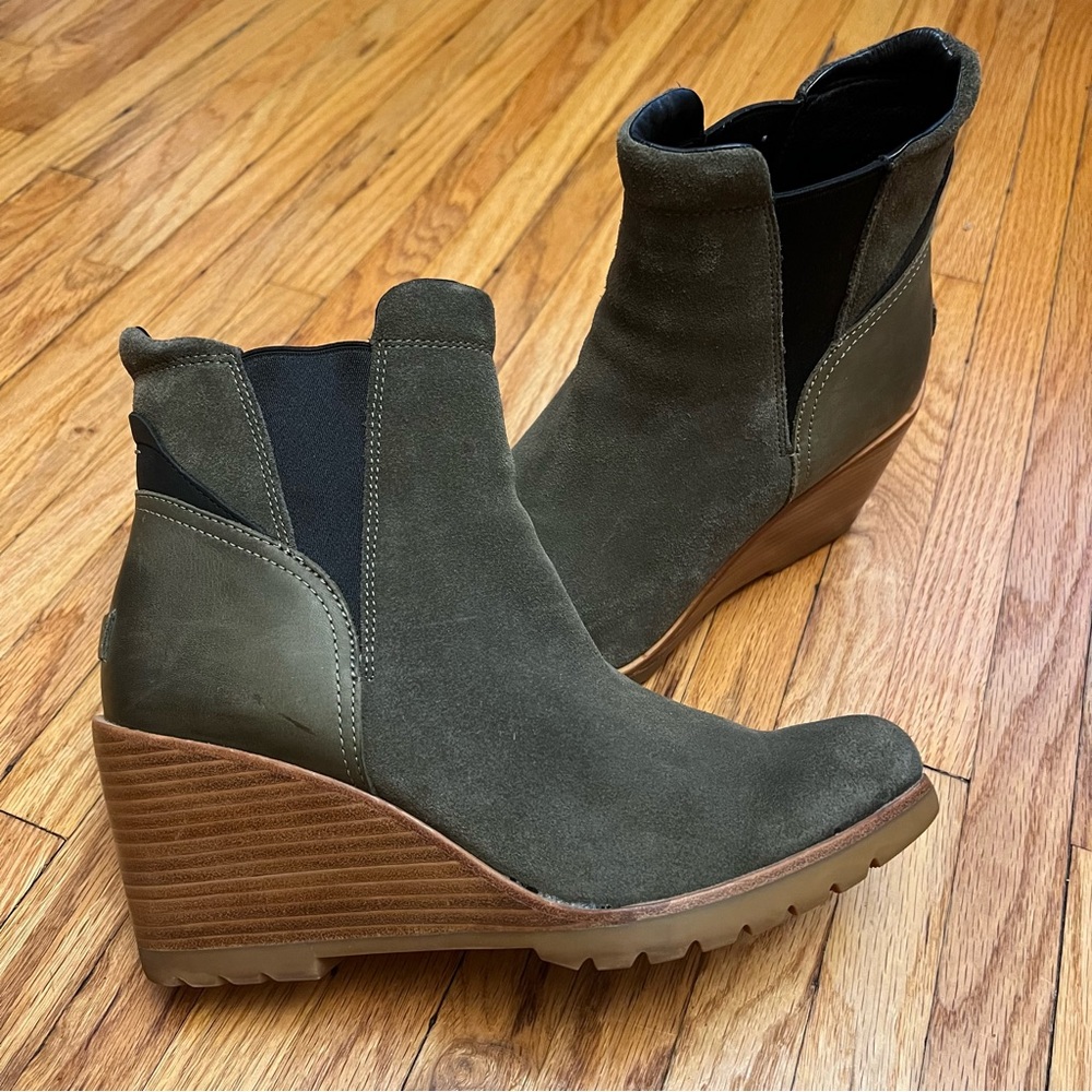 $170 Green Sorel 11 Leather Suede Wedge After Hours Vtg Chelsea Boots EUC